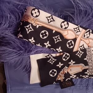 LOUIS VUITTON Scarf For Winter, Made In Paris